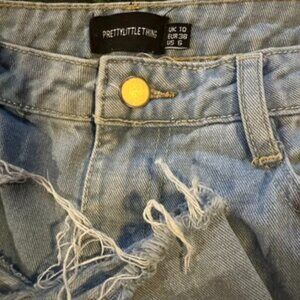 PrettyLittleThing Ankle Cropped Jeans - Light Wash